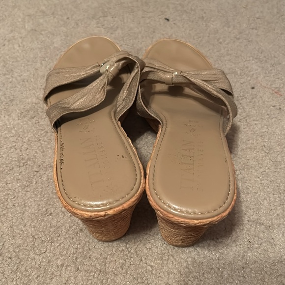 Beige Sandals 🩷 - Picture 3 of 6